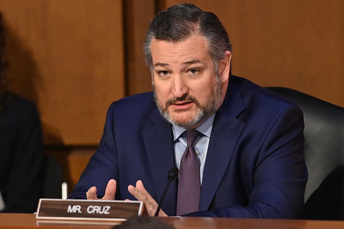 Cruz Says He’s Using ‘Twitter Files’ as ’Road Map' to Investigate Other Big Tech Platforms