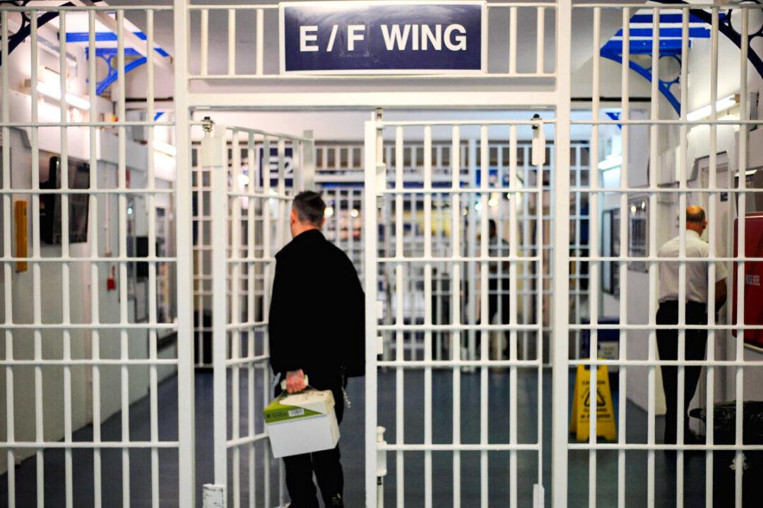 UK Prison Service Has ‘Underappreciated’ Danger of Islamist Gangs: Report