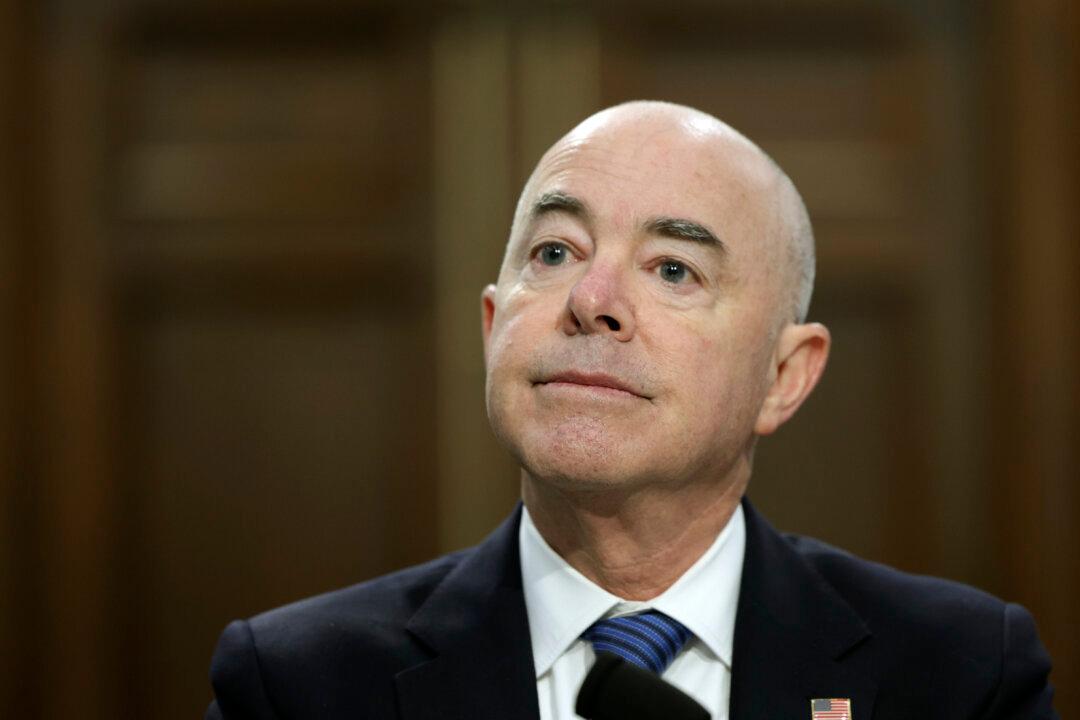 Republican Lawmakers Accuse Mayorkas of Breaking Immigration Law, Demand Answers