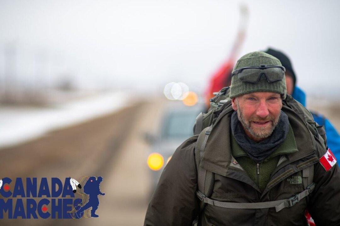Warm Welcome, Snowy Weather for Canadian Forces Vet as He Crosses Saskatchewan on Protest March
