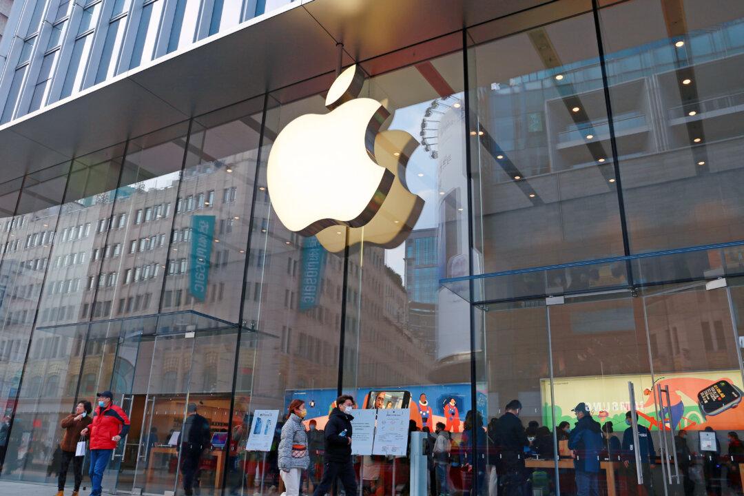 Apple Knocked Off Top Spot as World’s Most Valuable Company Amid Surge in Energy Prices