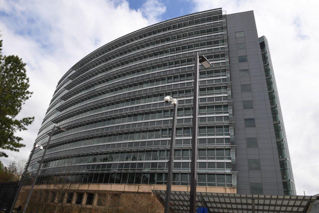 New CDC COVID-19 Guidance Is Agency ‘Admitting It Was Wrong’: Stanford Epidemiologist