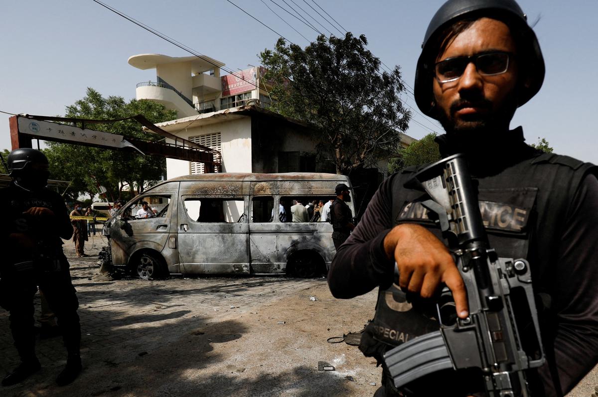 Female Suicide Bomber Kills 3 Chinese Teachers and Pakistani at Karachi University