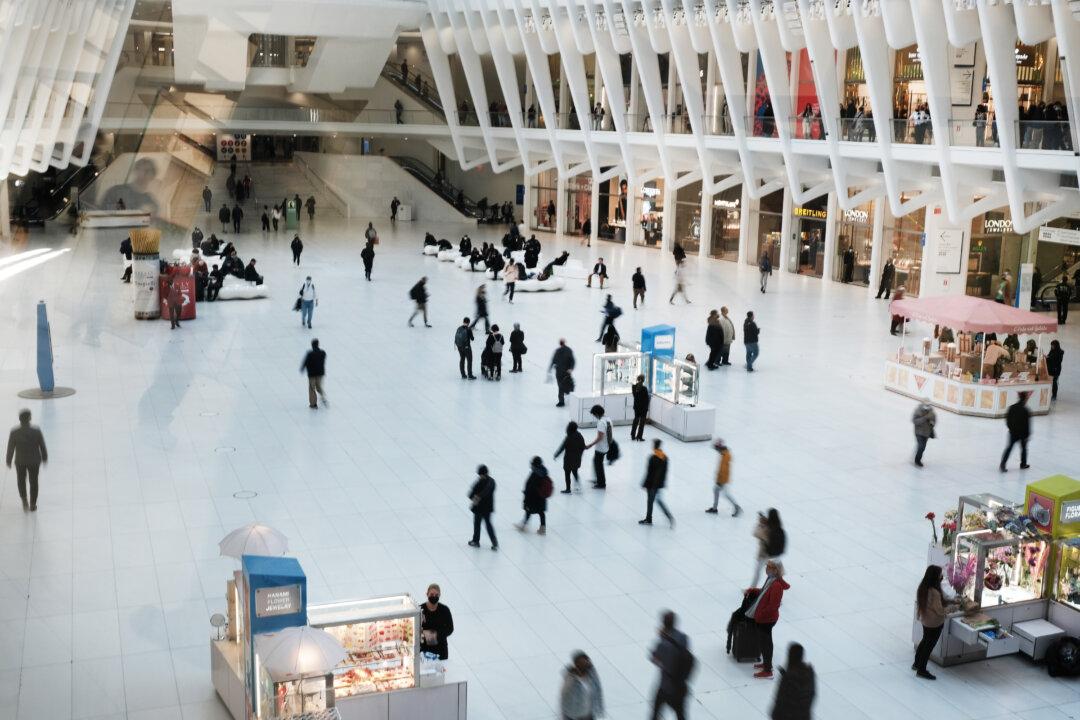 United States Retail Sales Register 0.9 Percent Growth in April