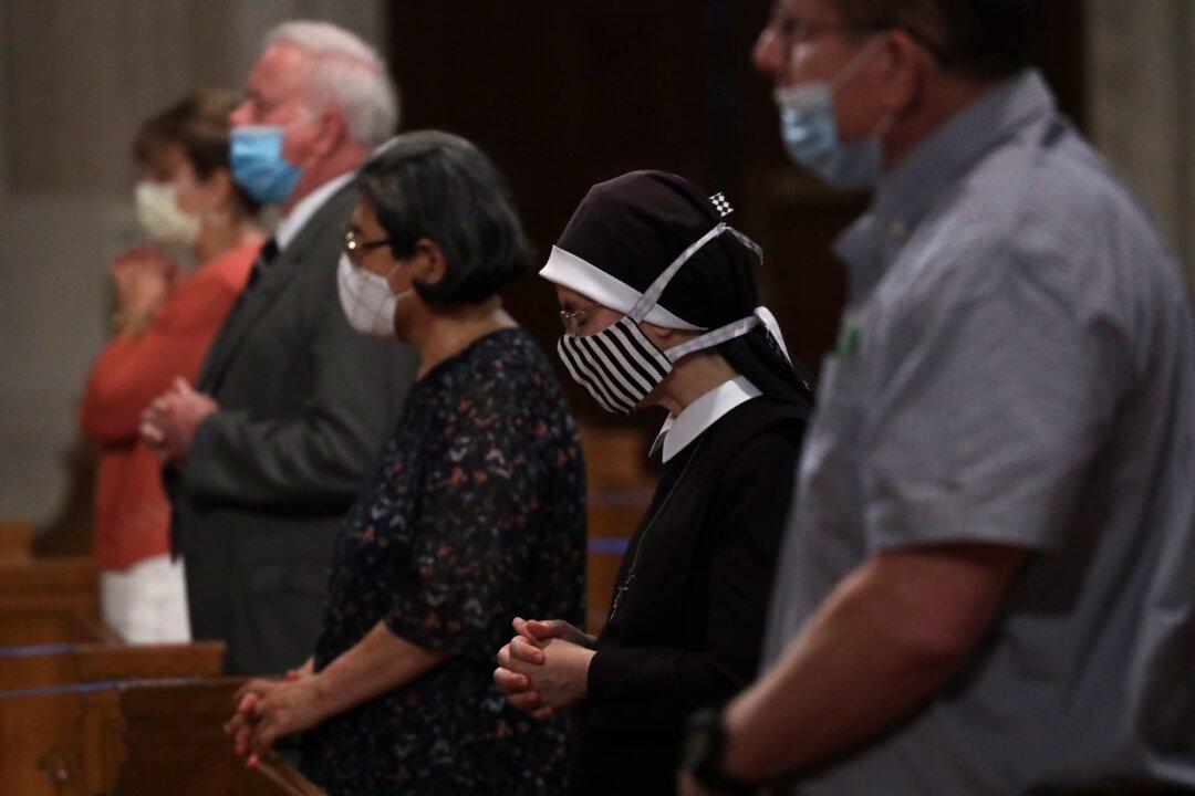 Trump White House Blocked CDC From Recommending Virtual Church Services: Emails