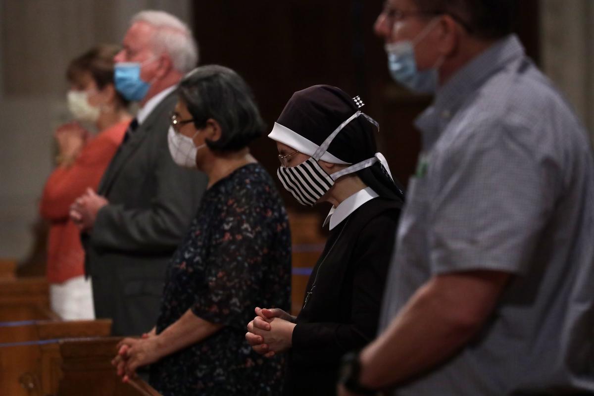 Trump White House Blocked CDC From Recommending Virtual Church Services: Emails