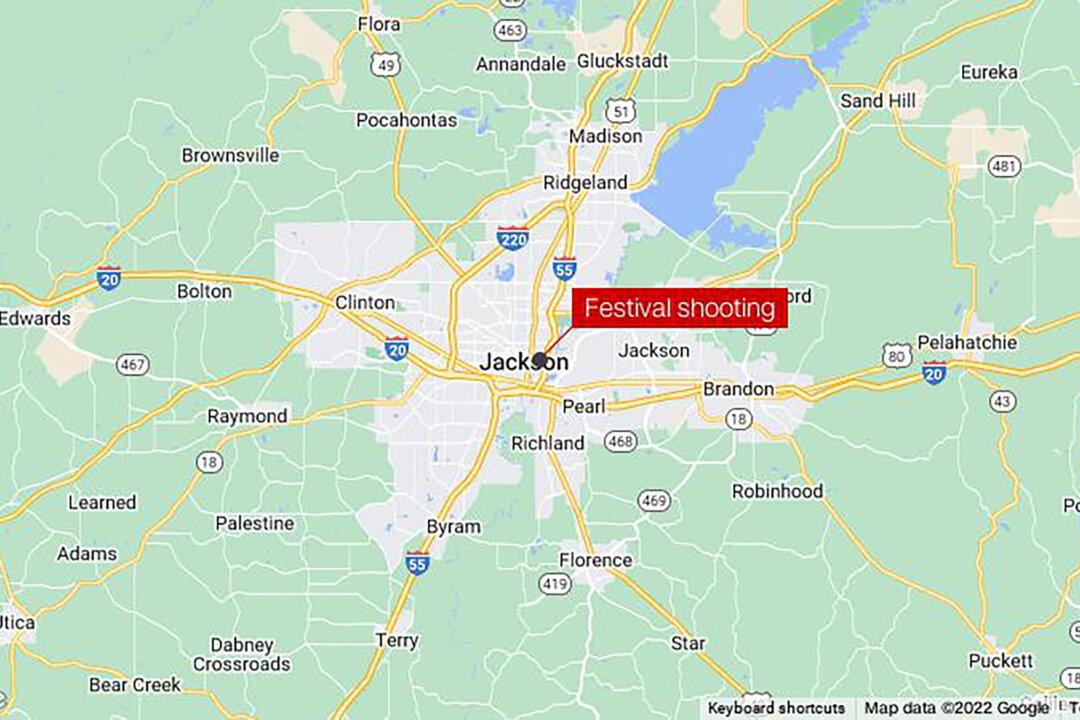 1 Dead, Several Injured in Shooting at Mississippi Festival