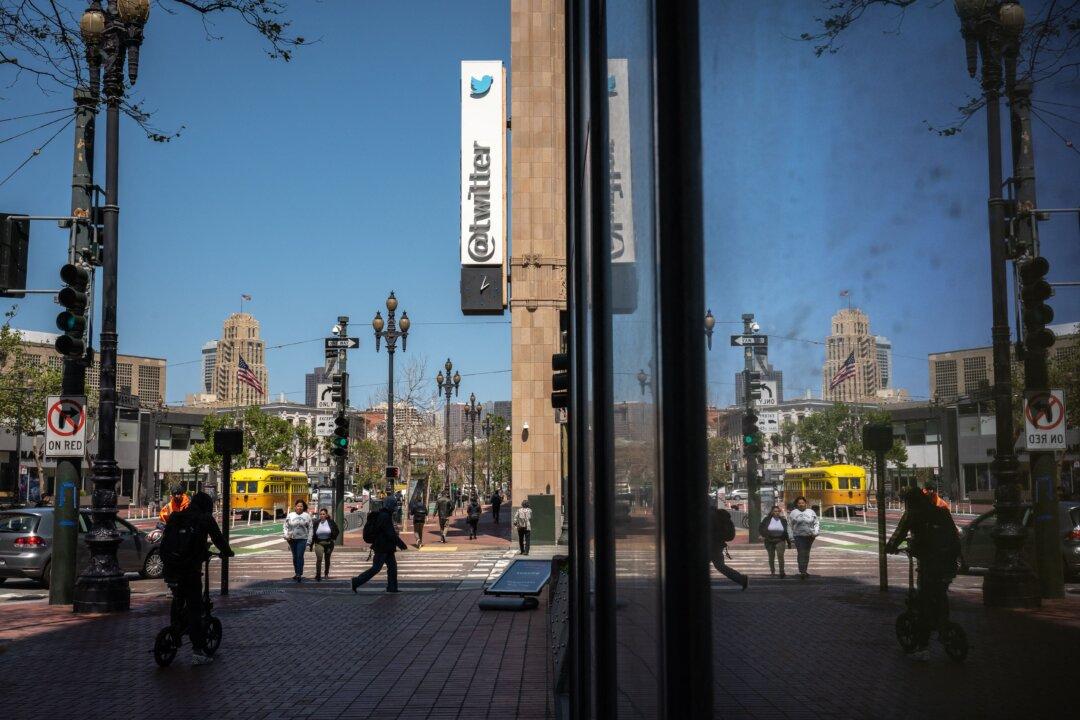 ‘I’m Not Anti-Elon,’ Vitalik Buterin Says as the Ethereum Founder Offers His Take on Twitter Takeover