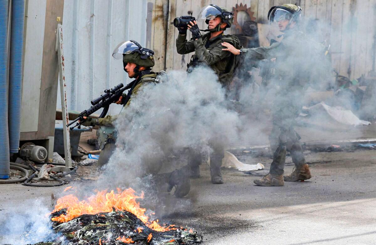 Israel Arrests Palestinian Attackers Who Killed Guard