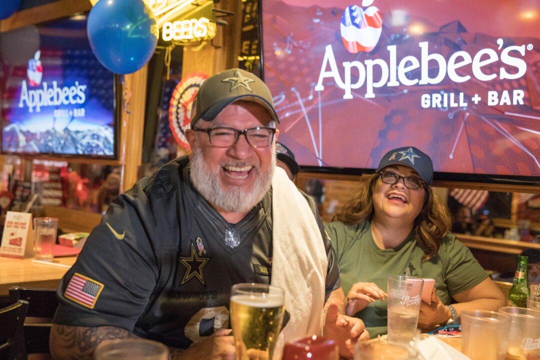 A Billionaire Who Operates More Than 2,400 Franchises Shares Key Secrets To Success