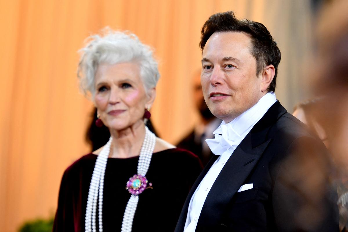Elon Musk’s Mother Criticizes NYT Article on Son’s ‘White Privilege’ Growing Up in South Africa