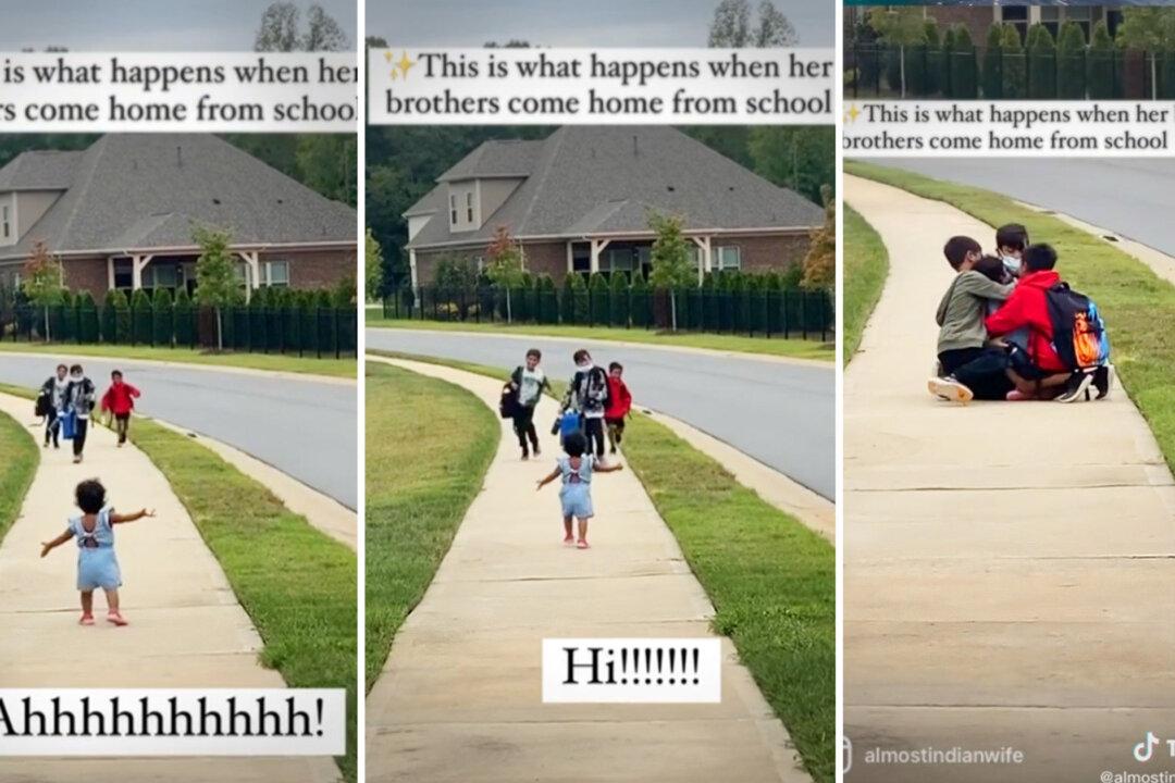 VIDEO: Adorable Toddler Runs to Greet Her Brothers Getting Off School Bus, And Cute Clip Goes Viral