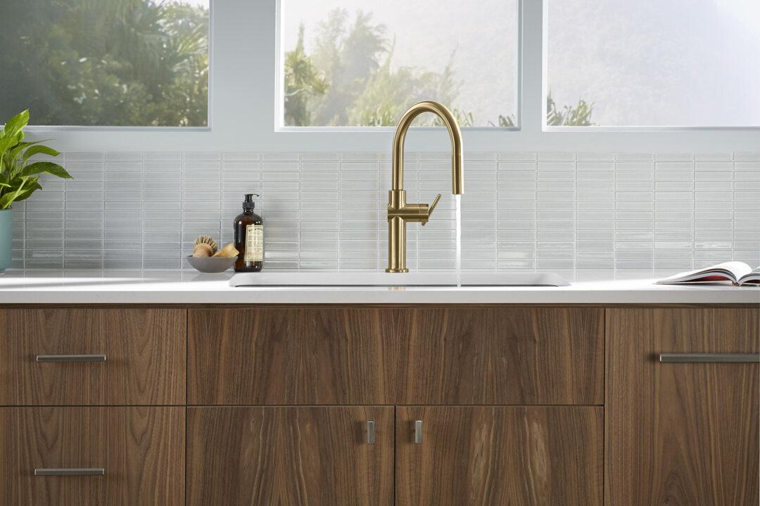 Spray Away With New Kitchen Faucet Technology