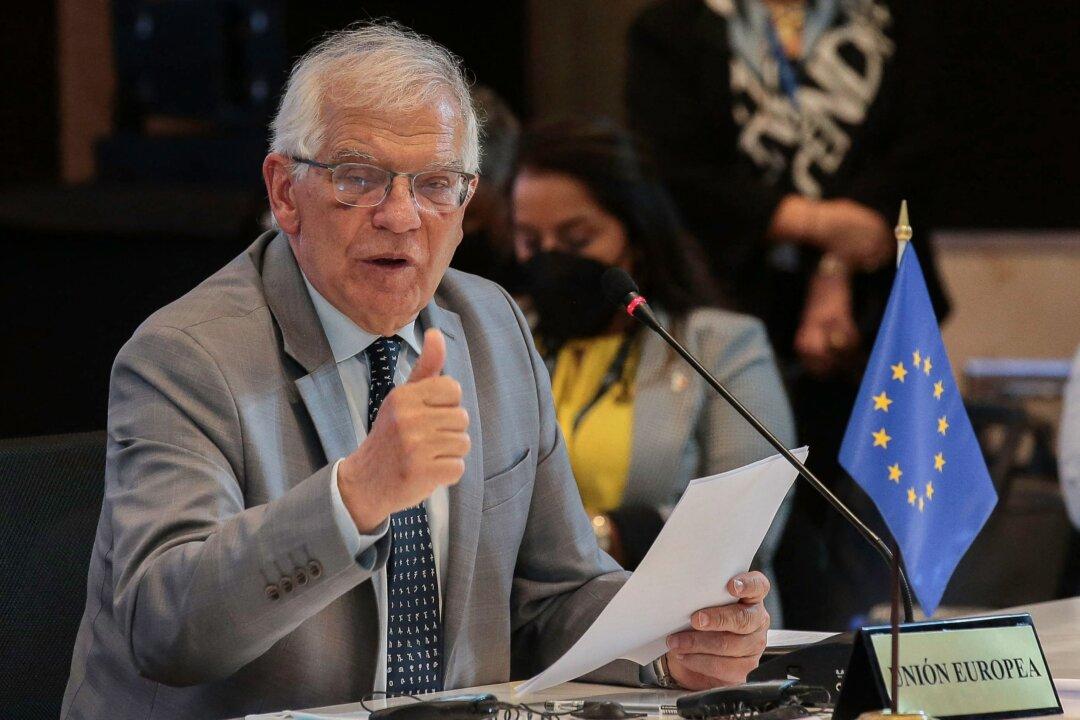 Top EU Diplomat Says Russia Will Win Ukraine War Unless EU Rushes More Arms to Kyiv