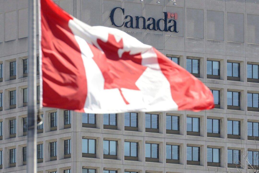 Thirty Percent of Defence Department Procurement Positions Vacant: Internal Report