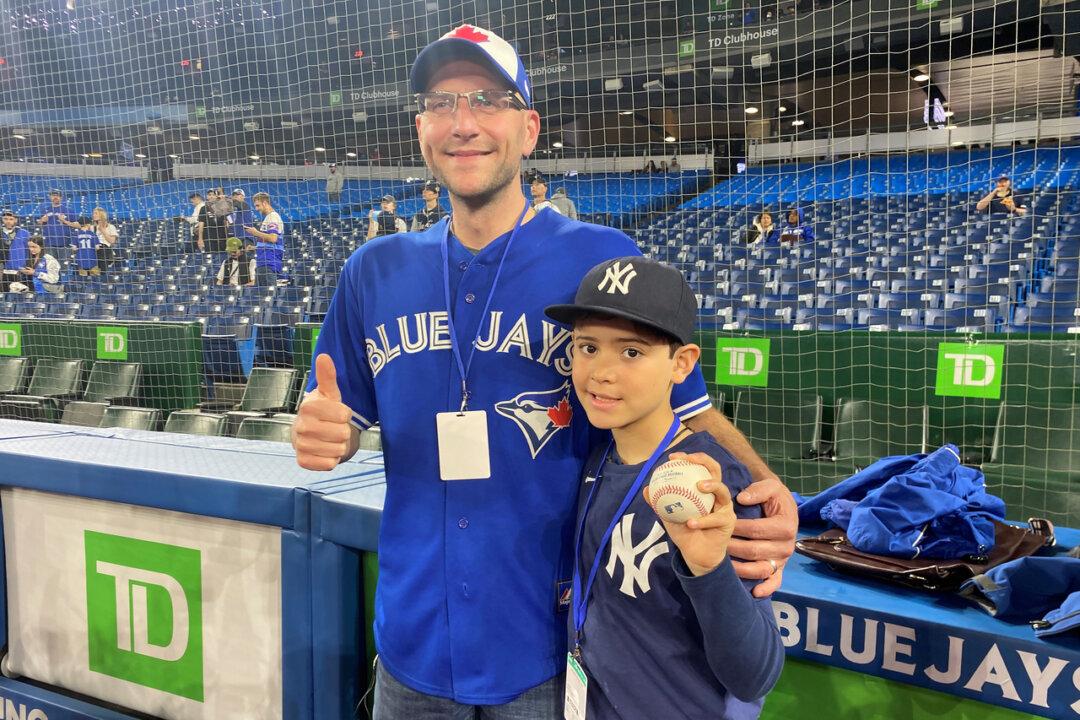 Kind Gesture From Toronto Blue Jays Fan Goes Viral After Gifting Home-Run Ball