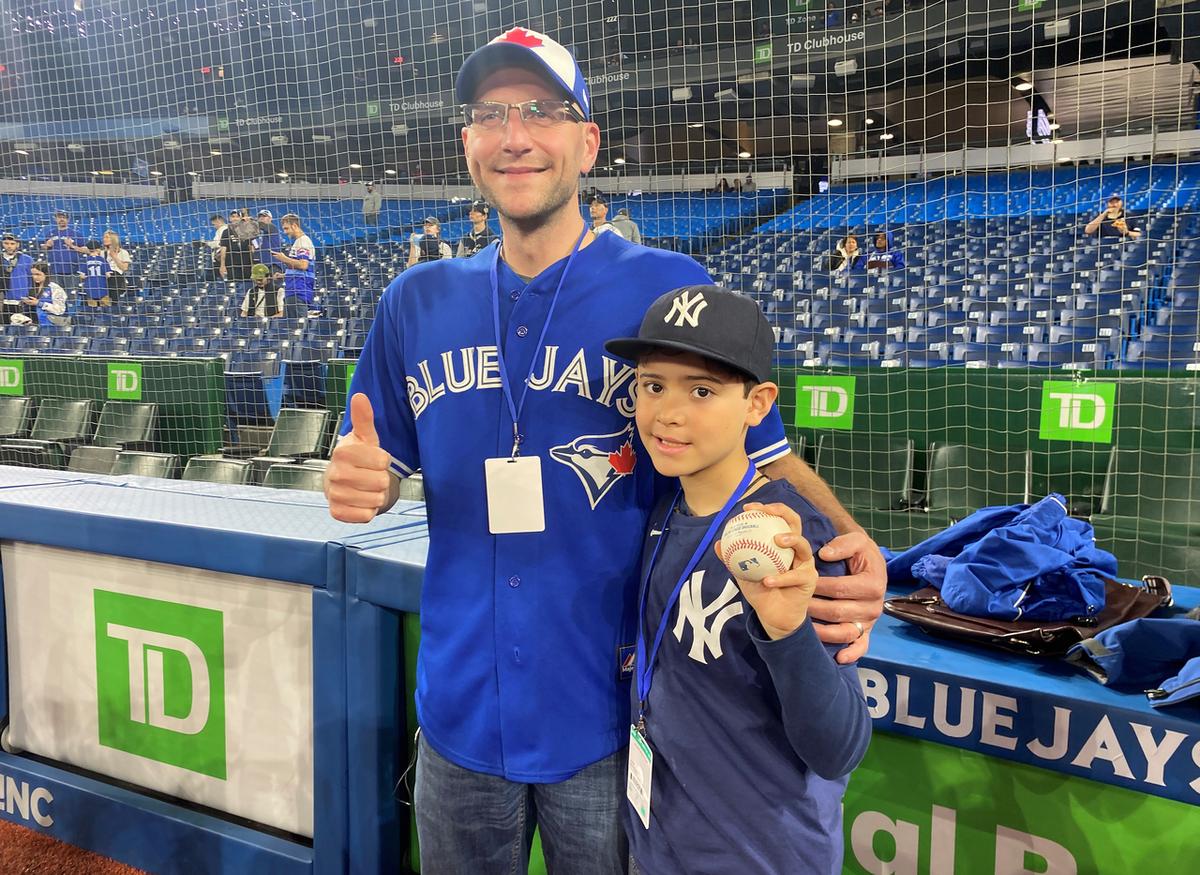 Kind Gesture From Toronto Blue Jays Fan Goes Viral After Gifting Home-Run Ball