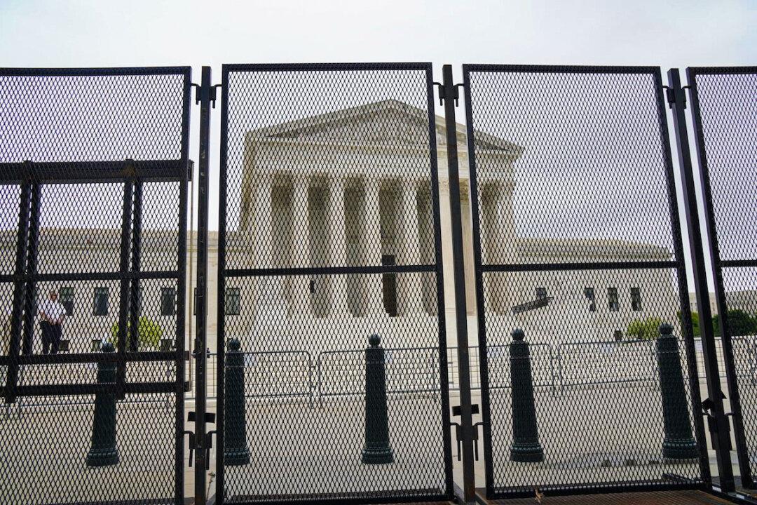 Supreme Court Barricaded in Case of Violence, Police Say