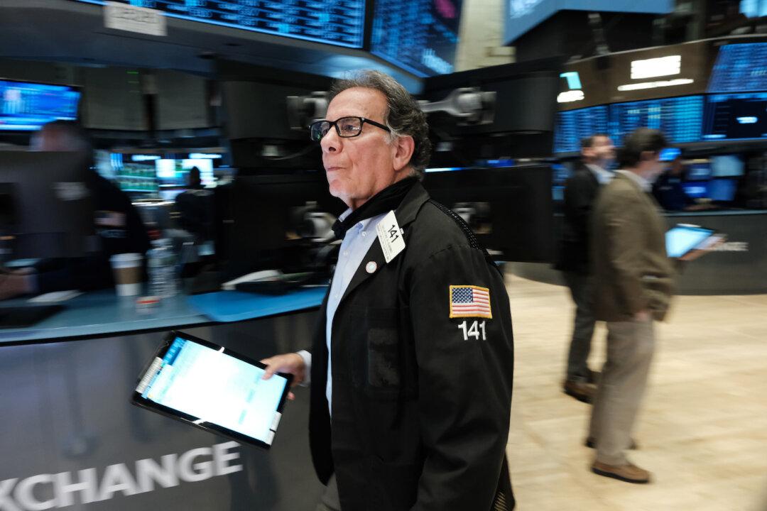 Investor Sentiment Weakens Amid Violent Market Selloff