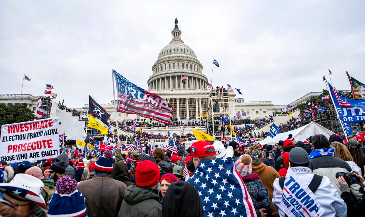 FBI Trying to Fire Agents Who Attended Jan. 6 Rally: Whistleblowers