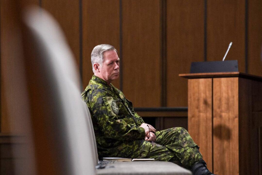 Retired General Jonathan Vance Loses Military Honour at His Own Request