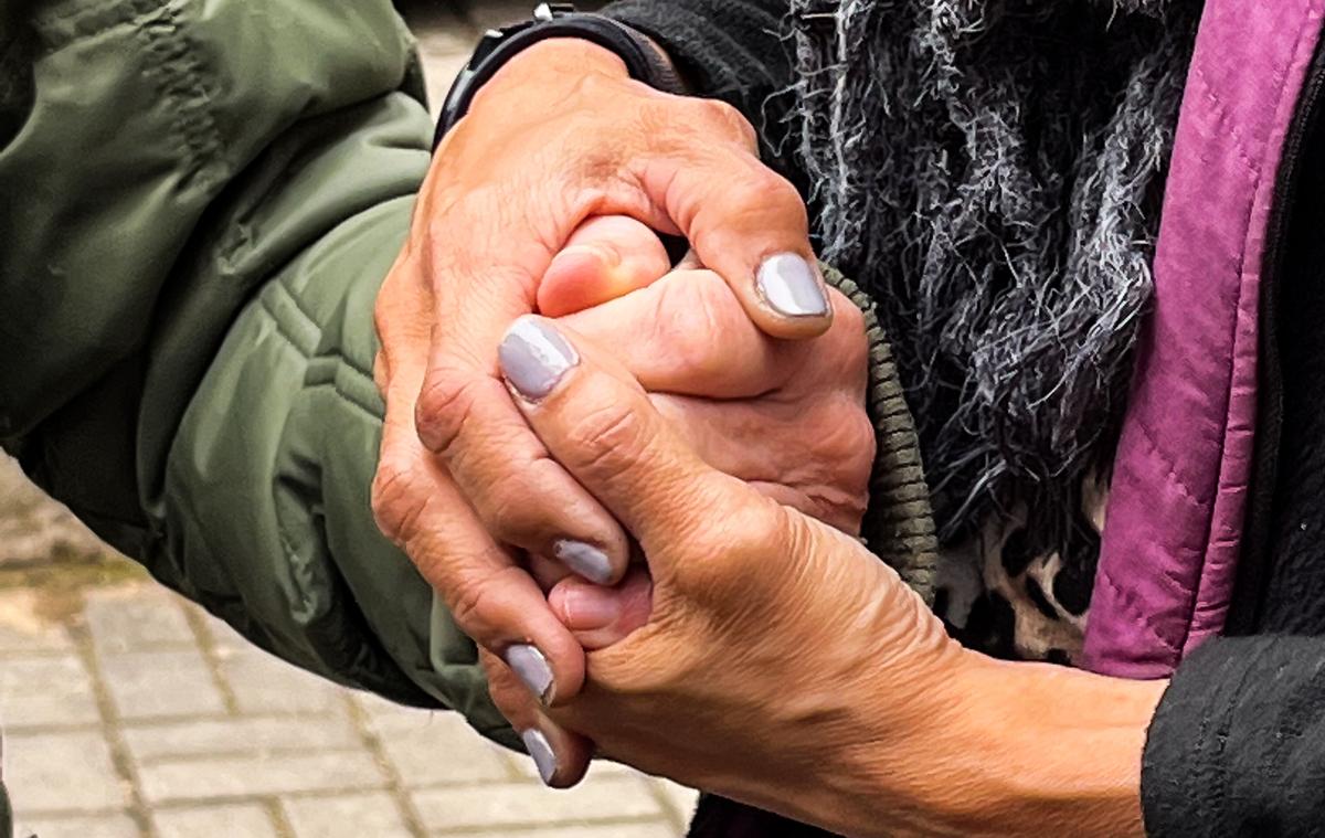 Southern Californians Return From Serving War Victims in Poland