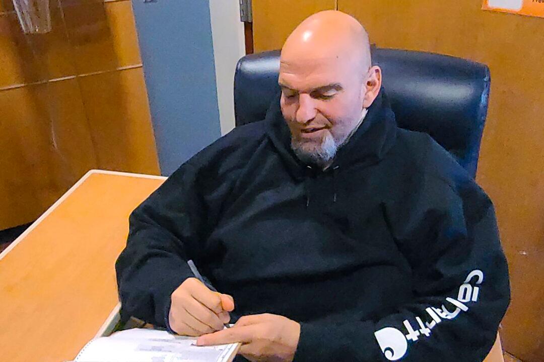 Fetterman’s Health Is Among Key Issues in Awaited Showdown With Oz in Pennsylvania