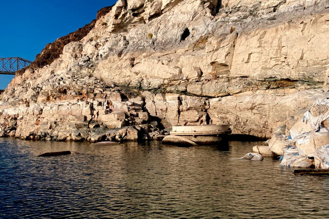 Police: Body in Barrel in Lake Mead Was Man Who Had Been Shot