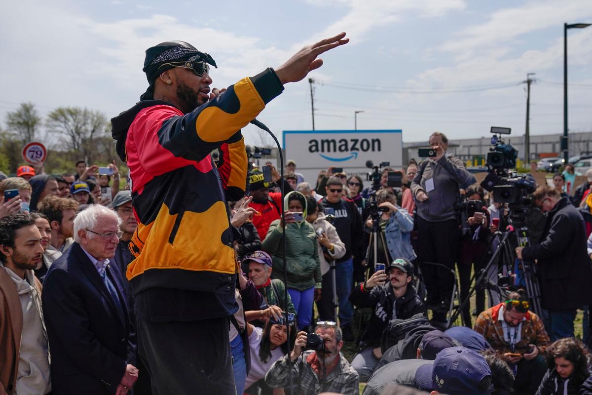 Amazon Workers at 2nd NYC Warehouse Reject Union Bid