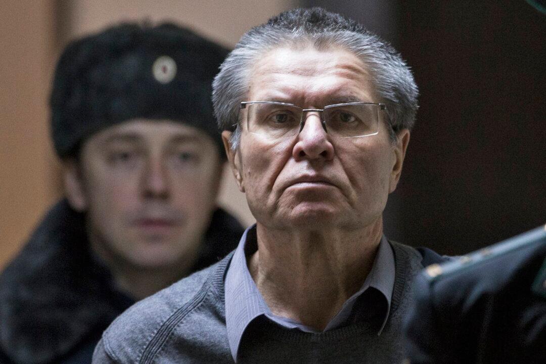 Russian Minister Imprisoned for Oil-Related Bribery Released