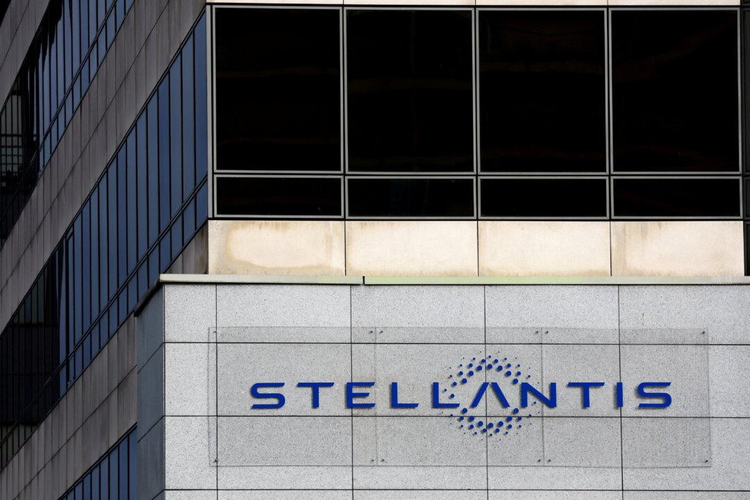 Automaker Giant Stellantis Signs $30 Million Agreement With Australian Manganese Manufacturer