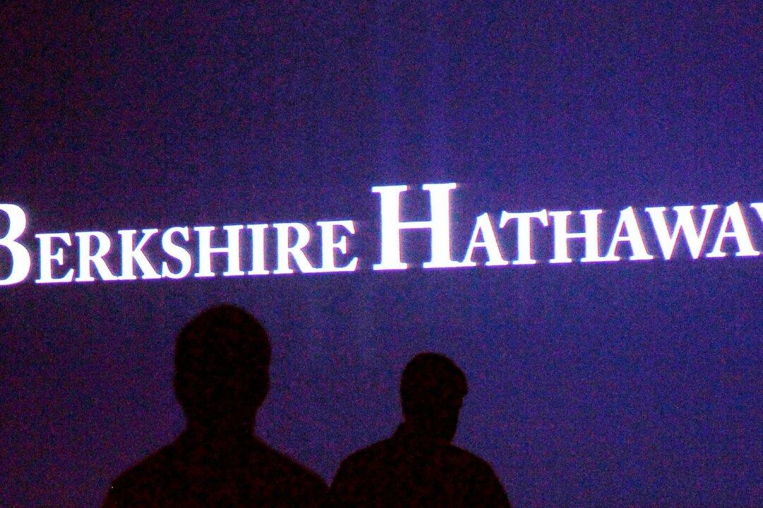 Berkshire Hathaway Earnings Surge on Strong Insurance Gains