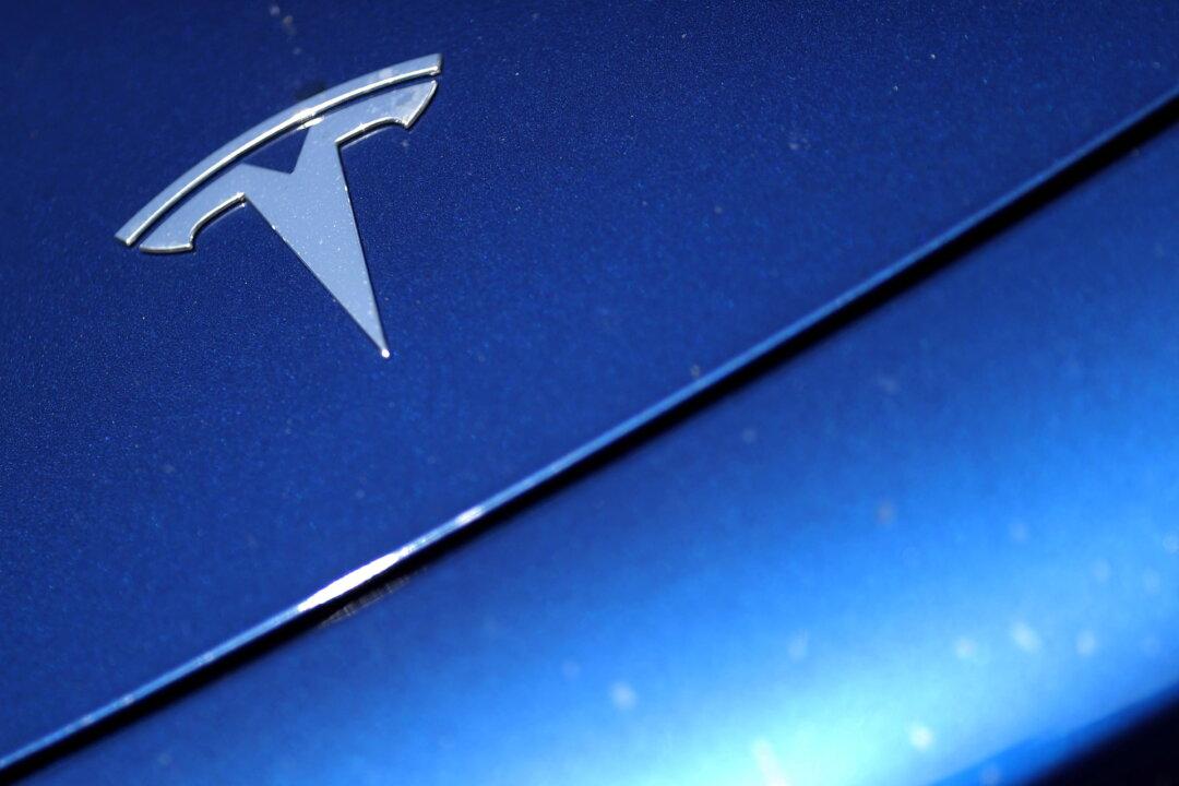 Tesla Recalls 130,000 Vehicles in the US Over Touchscreen Display Malfunction
