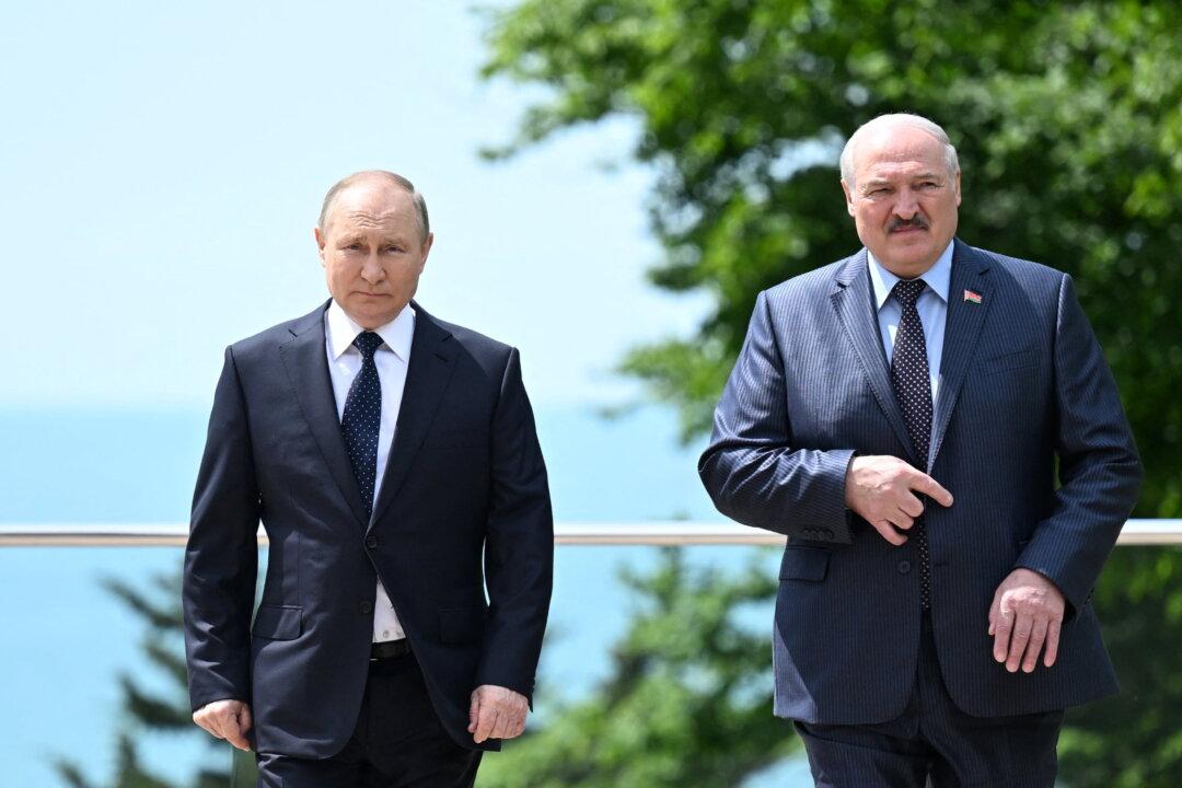 Belarus President Lukashenko Threatens Retribution If Ukraine Strikes