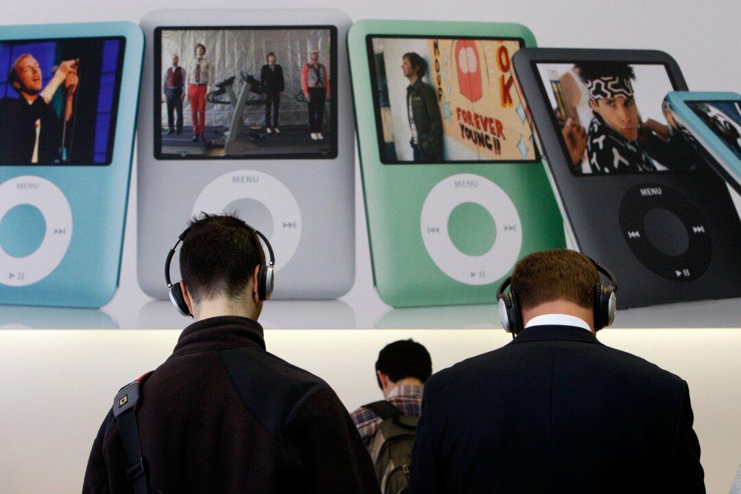 Apple’s iPod Is Coming to an End, but ‘The Music Lives On’