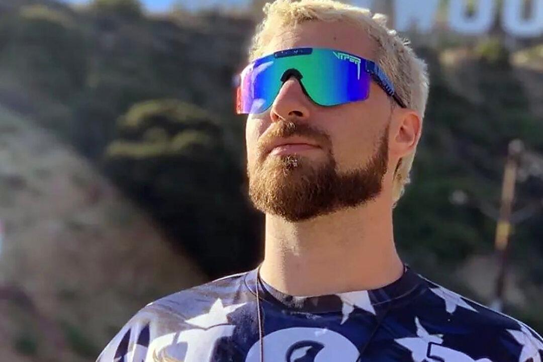 ‘Baked Alaska’ Says Prosecutors Threatened Felony Charge If He Didn’t Take Jan. 6 Plea Deal