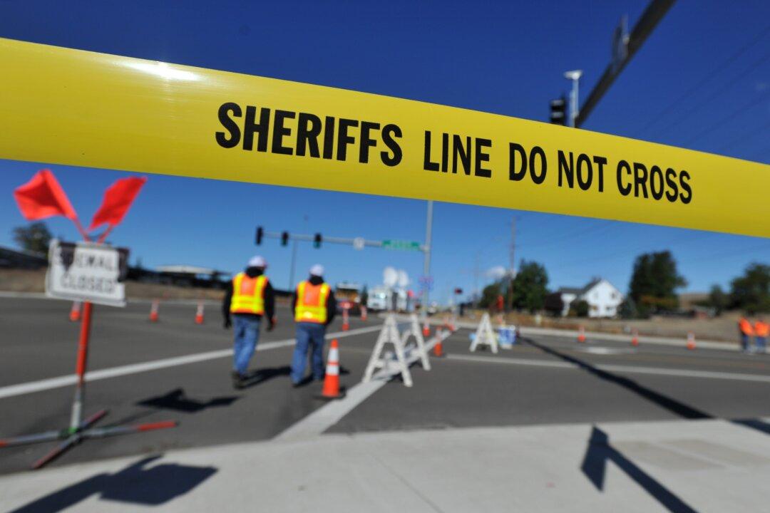 Police: Woman Fatally Shoots Her 2 Children, Self in Oregon