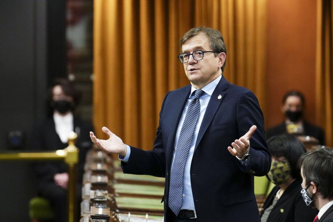 Over 2.7 Million Canadian Workers to Face ‘Significant’ Disruptions in Sectors Impacted by Future Climate Change Programs: Report