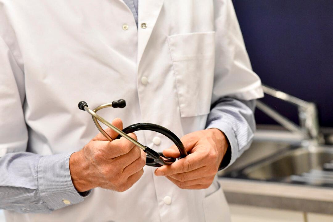Patients Struggling as Fewer GPs Accept Bulk Billing