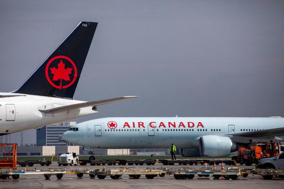 Transport Minister Announces Plan to Overhaul Air Passenger Rights Legislation After Backlog of 42,000 Complaints