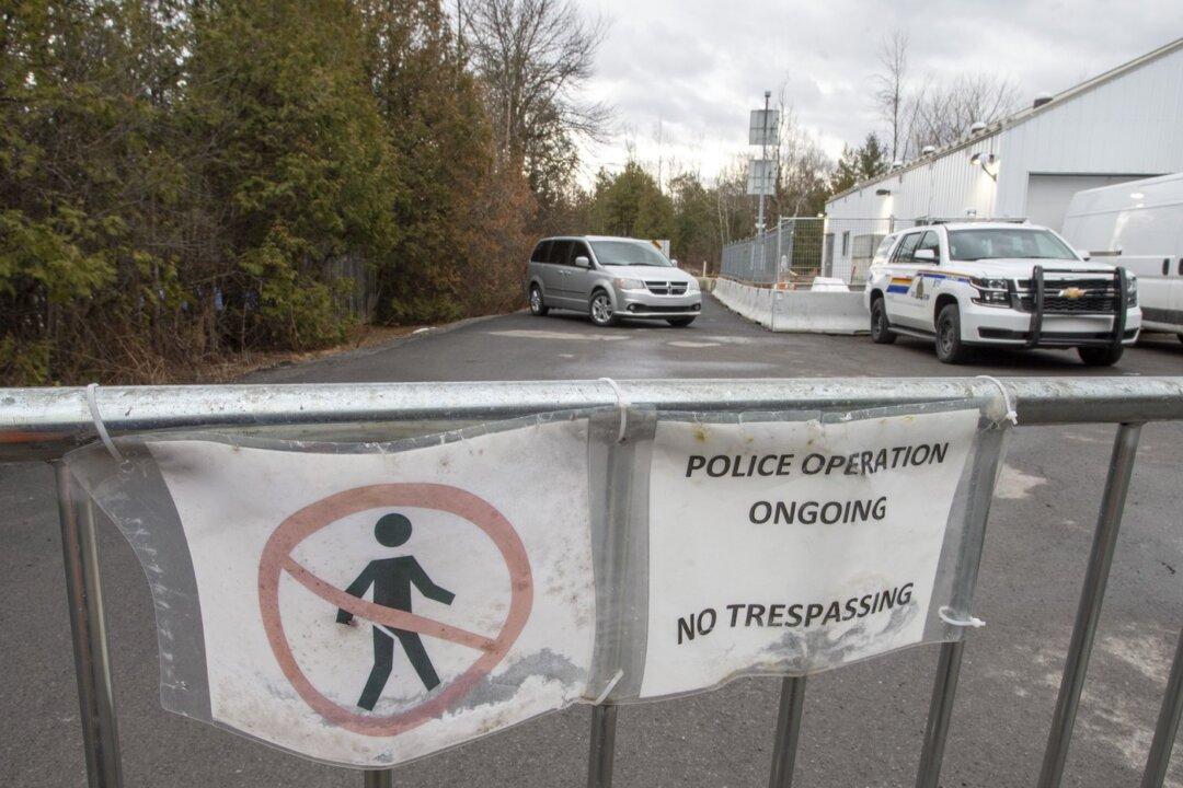 MPs Vote to Investigate Government Funds Used at Unofficial Quebec Border Crossing