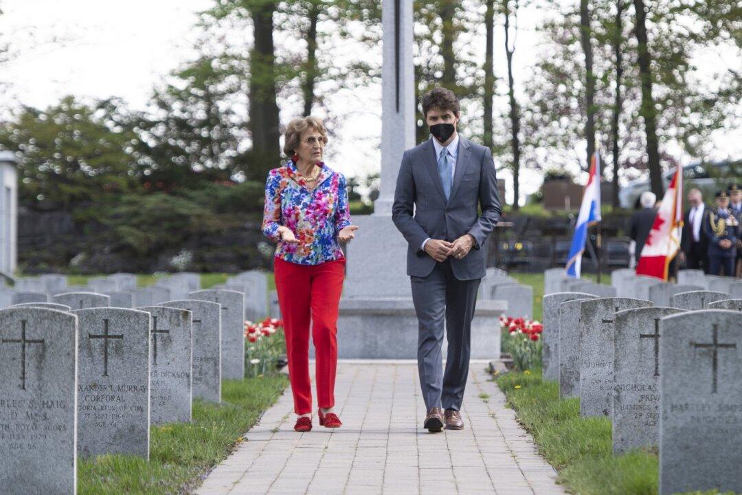 Dutch Princess Margriet Honours Canadian General Who Liberated Her Nation in WWII