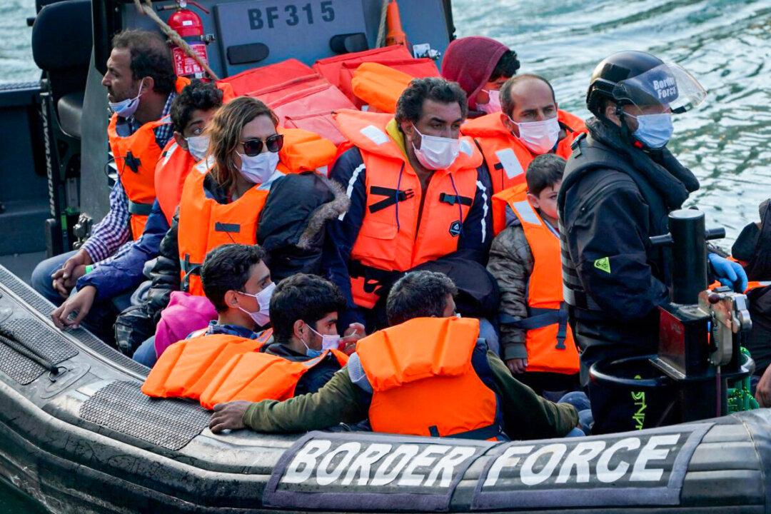 Record English Channel Crossings Exceed 8,000 for the Year