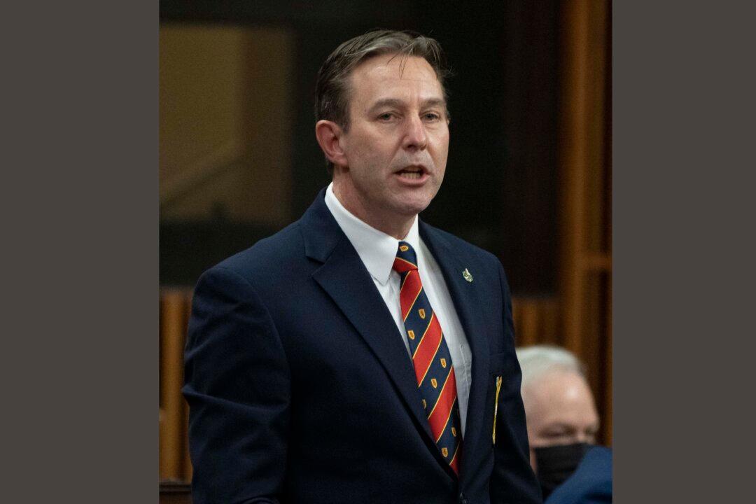 Conservative MPs Call Out Health Canada on Vaccine Mandates Transparency