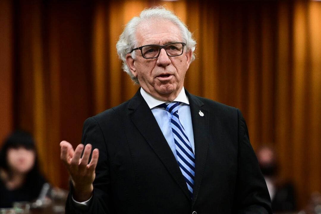 Canada Should Invest More in UFO Research Following Pentagon Briefing, Says Tory MP