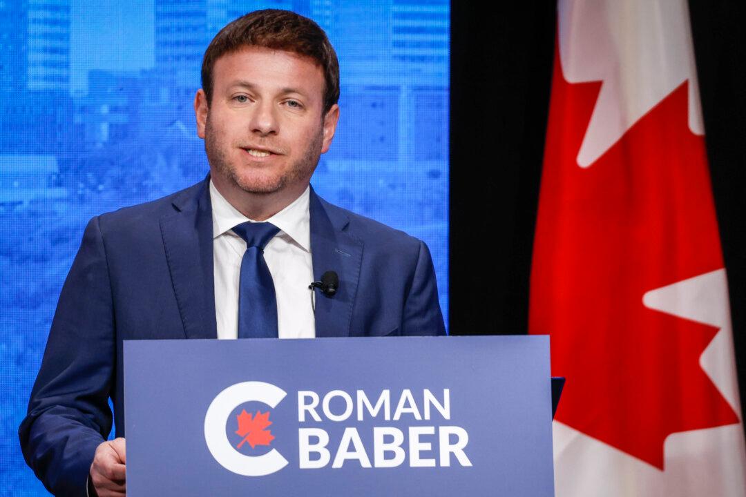 Tory Leadership Candidate Says He Would Fire Canada’s Chief Medical Officer Over Pandemic Response