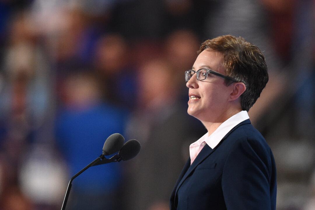 Candidates Debate as Oregon’s Three-Way Race for Governor Tightens to a Toss-Up