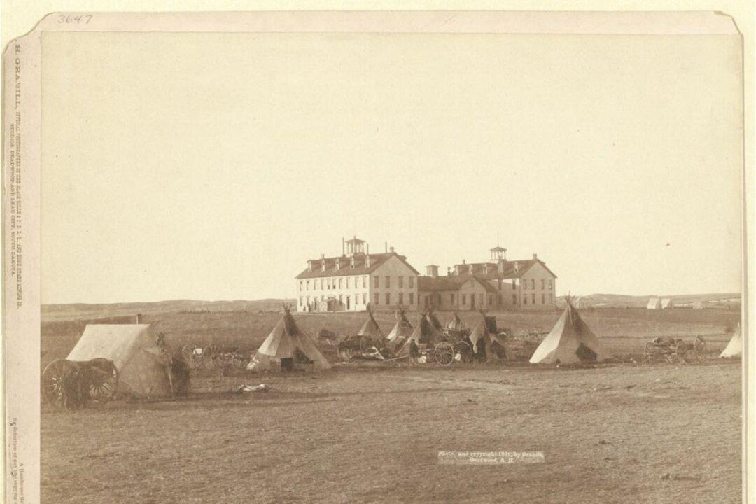 US Government Admits It Used Schools as Tool to Erase Culture, Seize Native American Land: Report