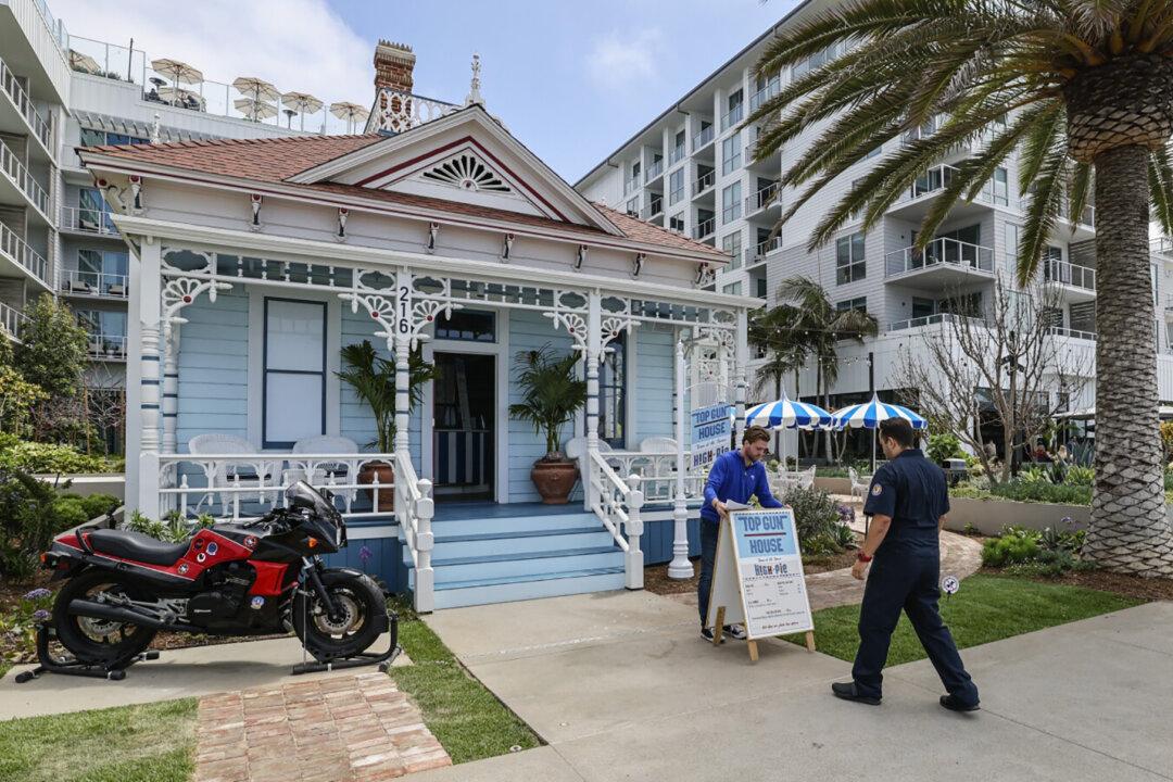 Oceanside’s Famed ‘Top Gun’ House Reopens as Nostalgic Pie Shop