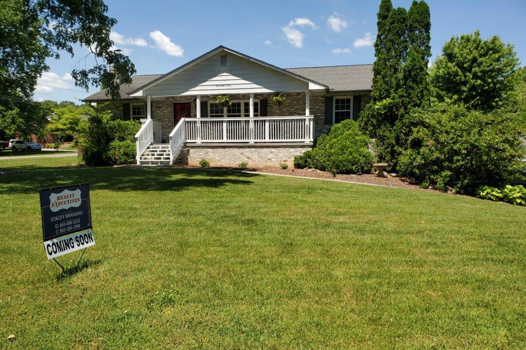 Out-of-State Buyers Fuel Surge in Housing Costs, Shortages in Tennessee